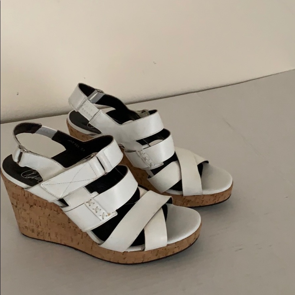 💥Donald J Pliner Wedge Sandals- Size 8M💥